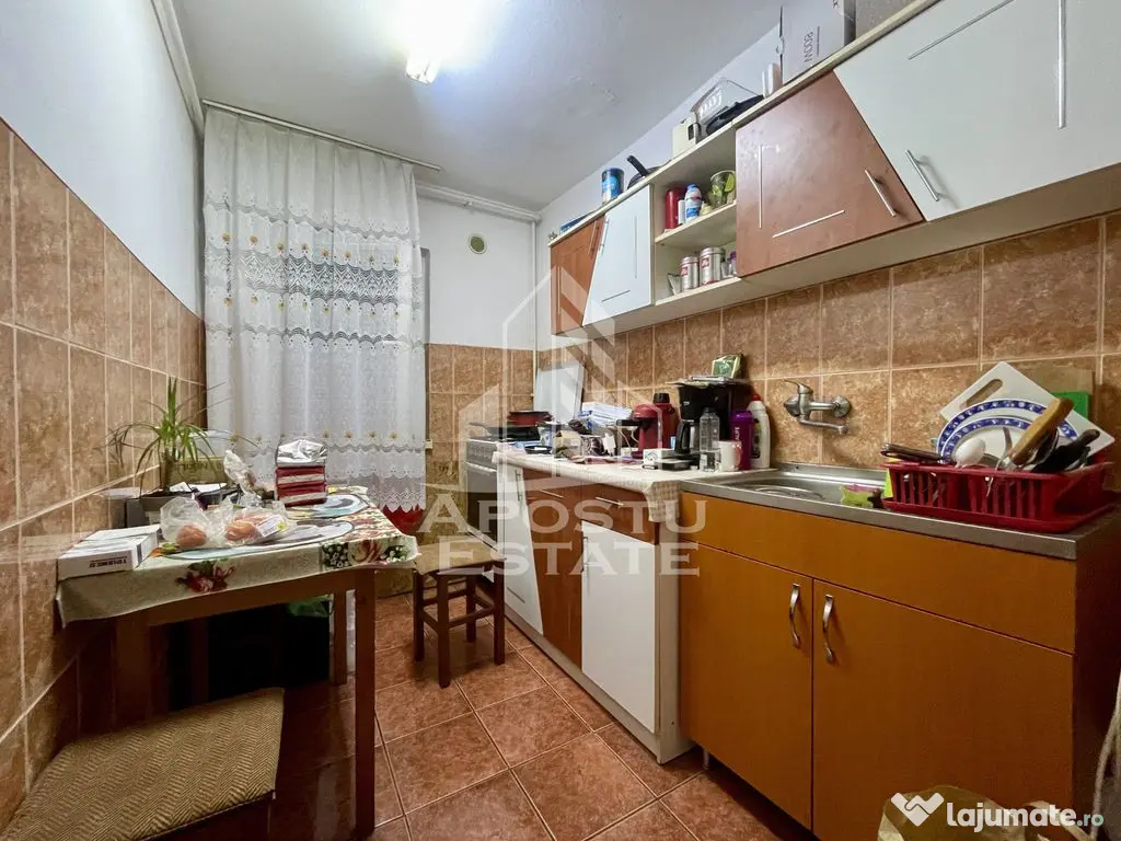 Apartament cu o camera la etajul 2, zona Buziasului 