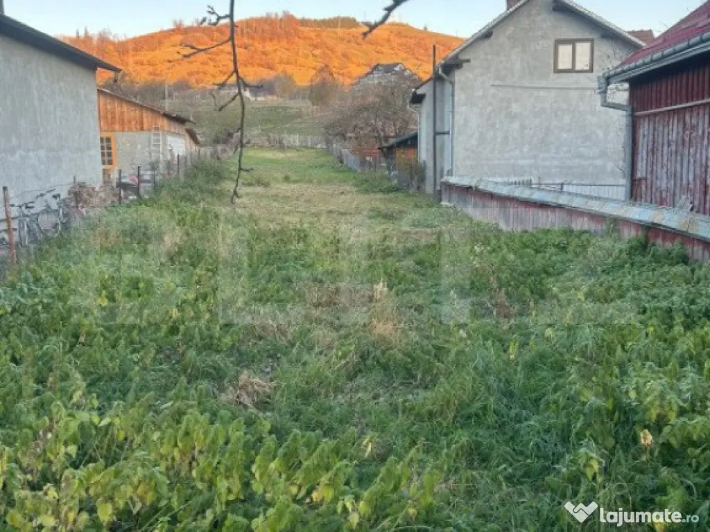 Casă de vânzare în Gura Humorului + teren generos