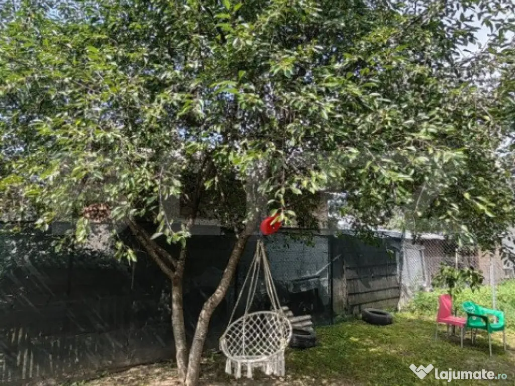 Casă de vânzare în Gura Humorului + teren generos