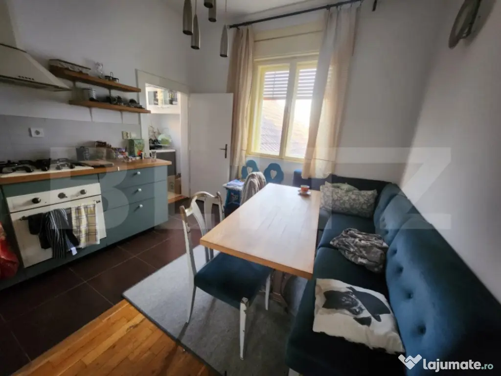 Casa deosebita, 3 camere, 200 mp utili, Centru