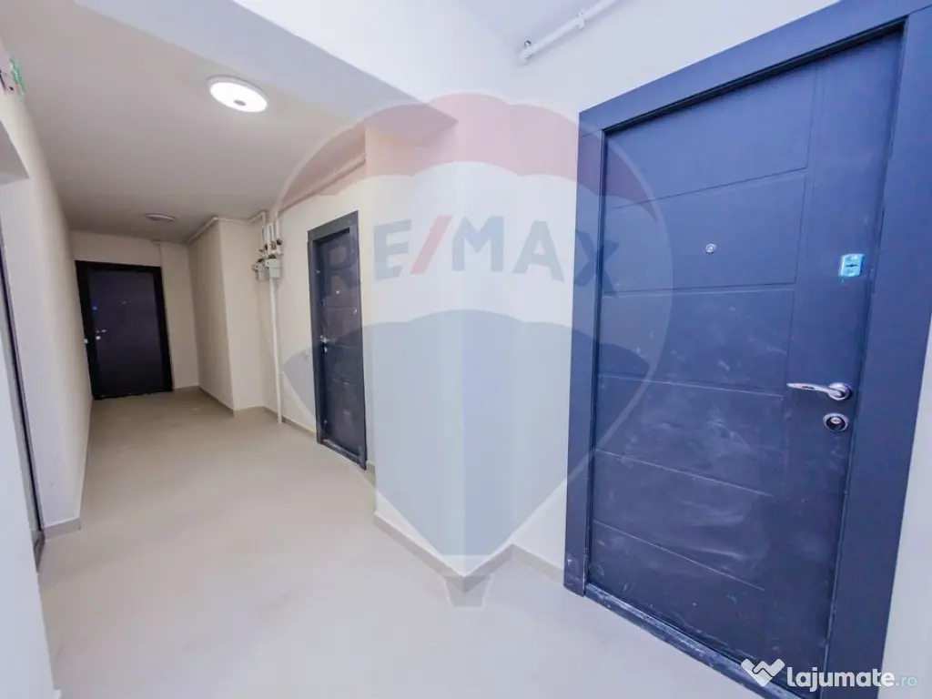 Apartament cu 3 camere de vânzare în zona catedralei 