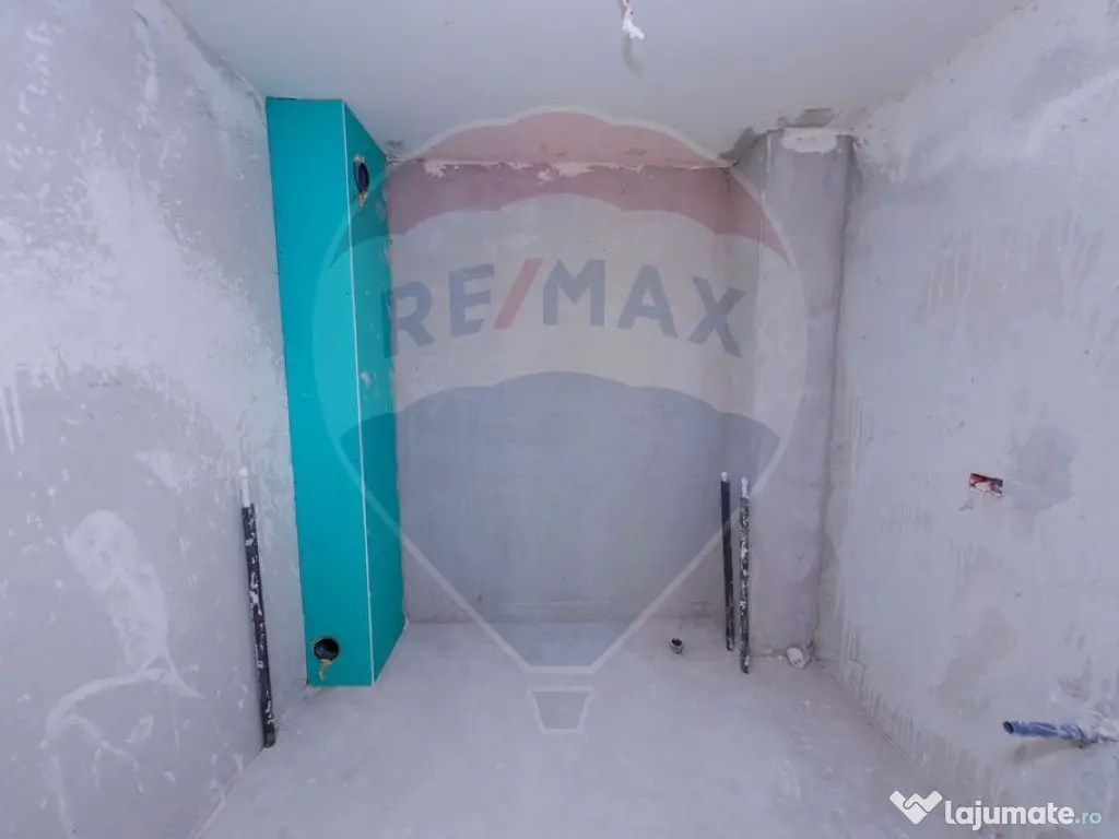 Apartament cu 3 camere de vânzare în zona catedralei 