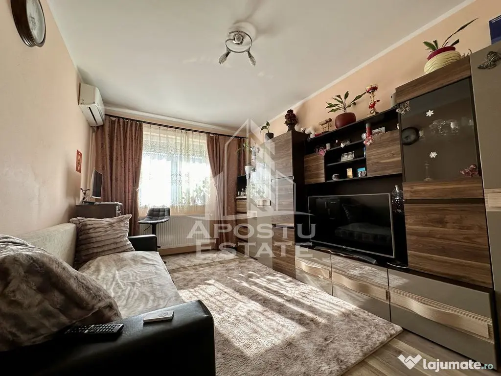 Apartament cu 3 camere in Giroc, complet mobilat si utilat. 