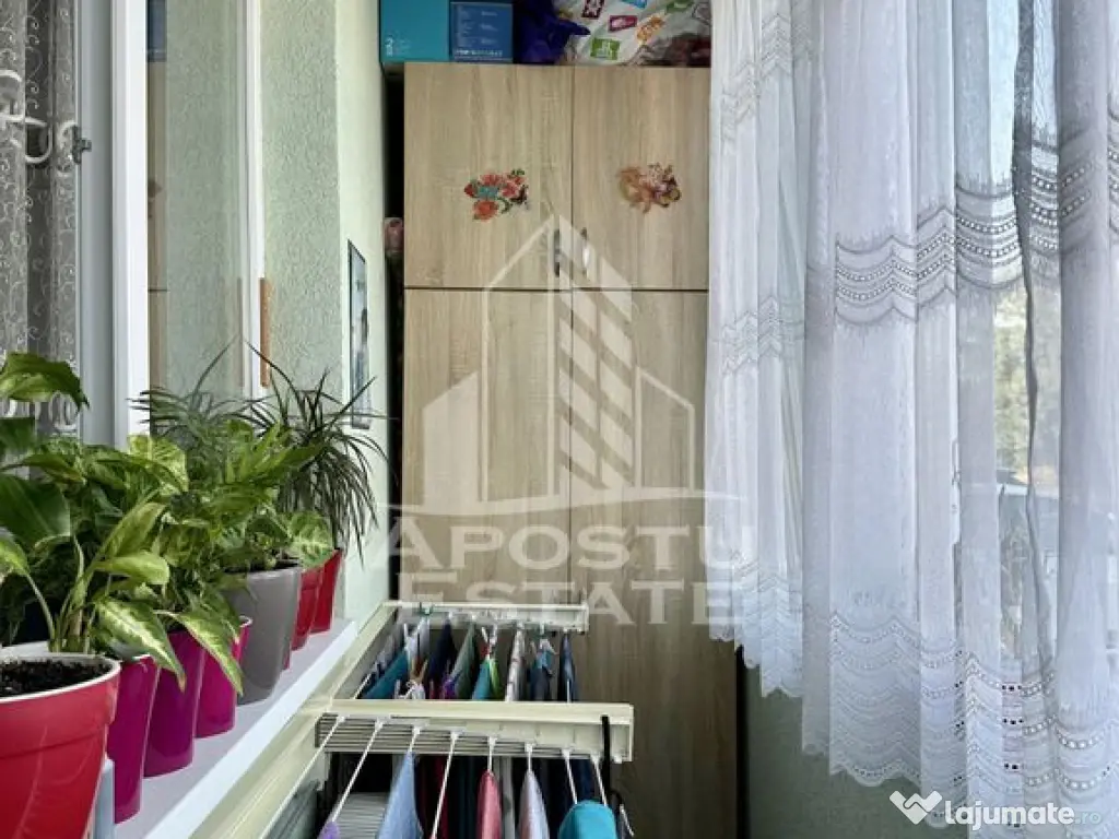 Apartament cu 3 camere in Giroc, complet mobilat si utilat. 