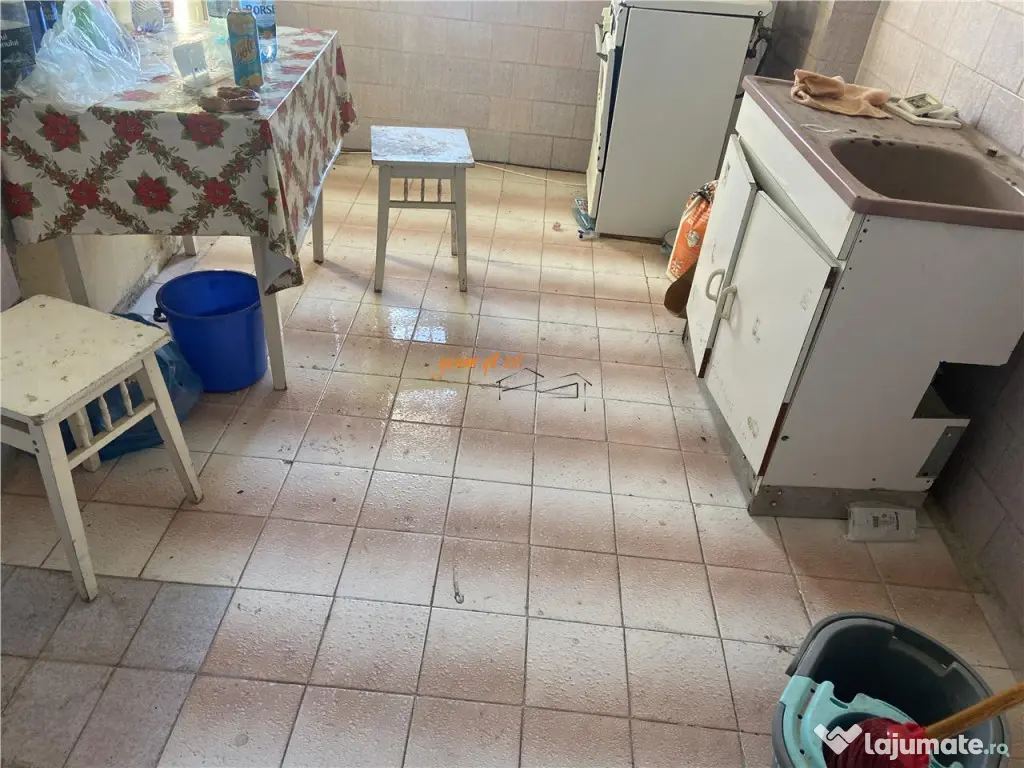 Apartament 3 camere , cartier Sud, decomandat,70 mp 