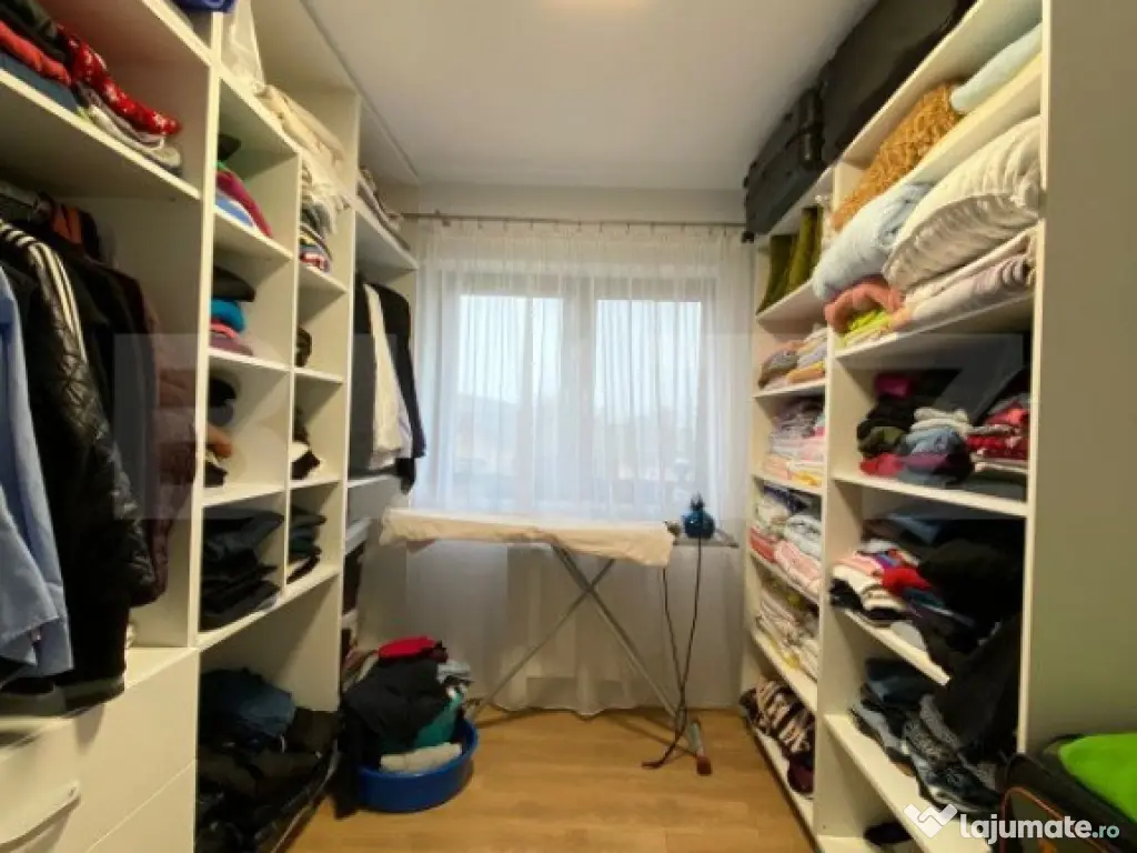 Casa de vacanta cu priveliste catre lac, 213 mp utili, 3500