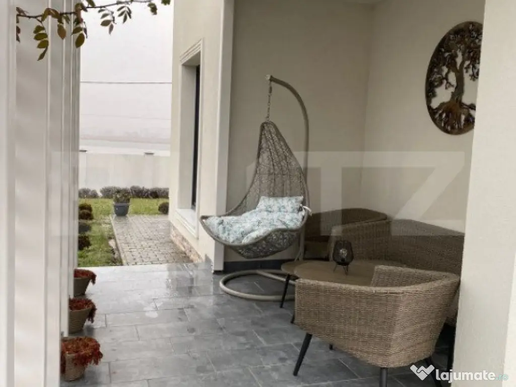 Casa de vacanta cu priveliste catre lac, 213 mp utili, 3500