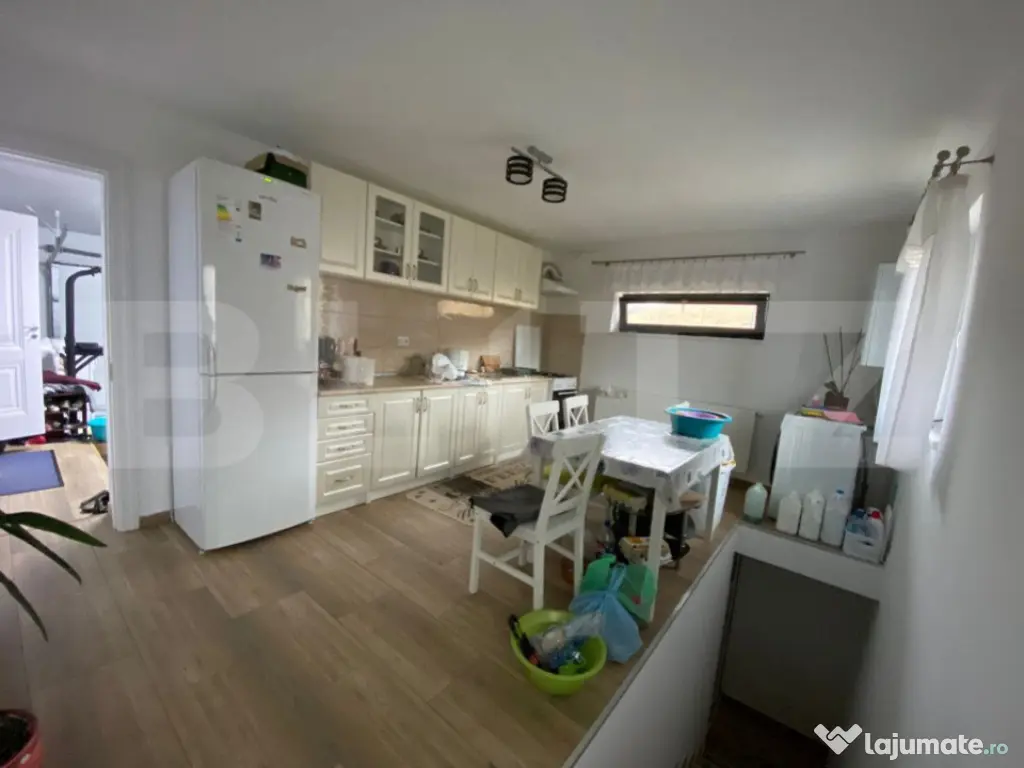 Casa de vacanta cu priveliste catre lac, 213 mp utili, 3500