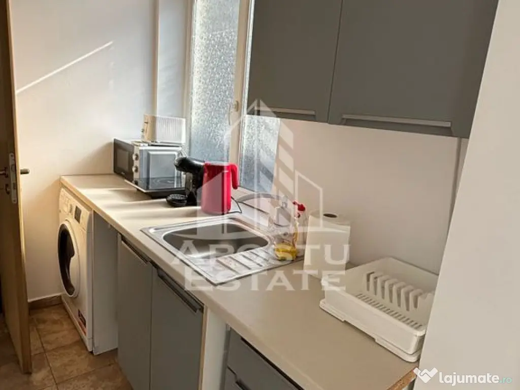 Apartament la casa cu 2 camere, loc de parcare, zona Tele... 