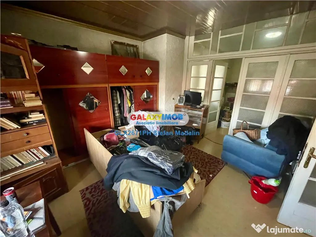 2 CORPURI DE CASA - SPATIU COMERCIAL - STRADA POSTEI, PLOIE 