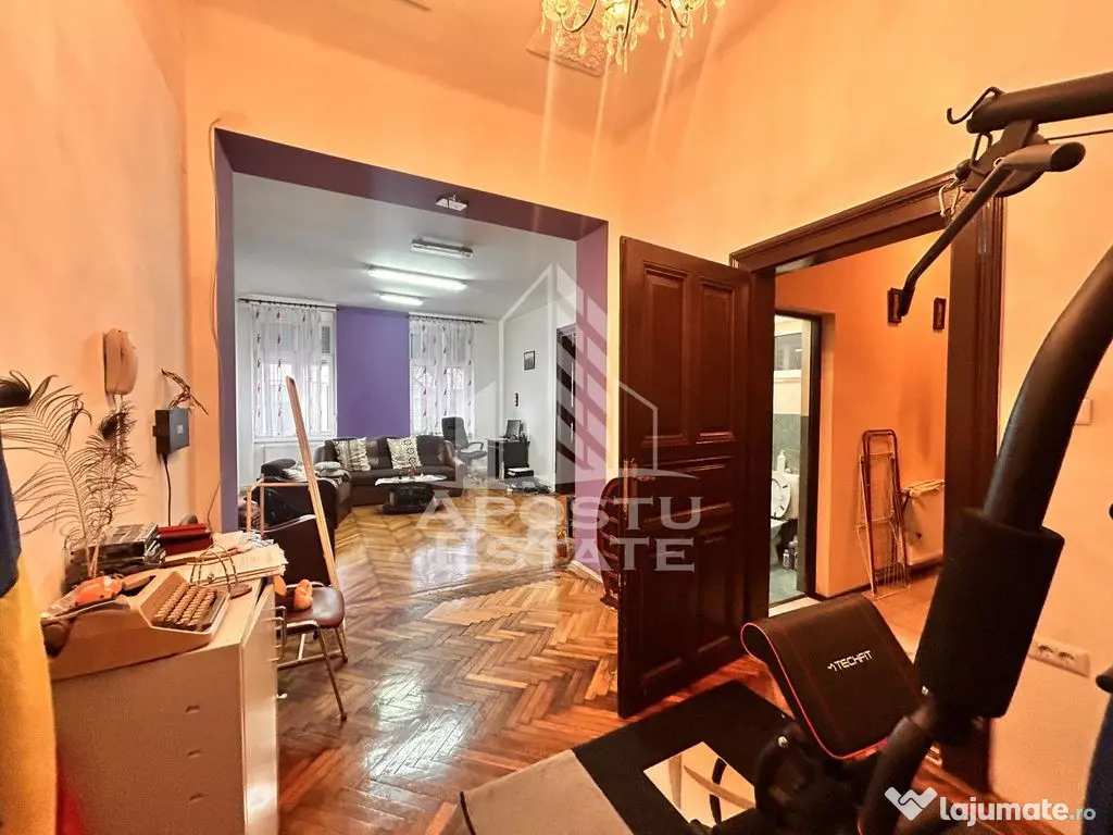 Apartament spațios 4 camere, 2 băi, parteer inalt în P... 