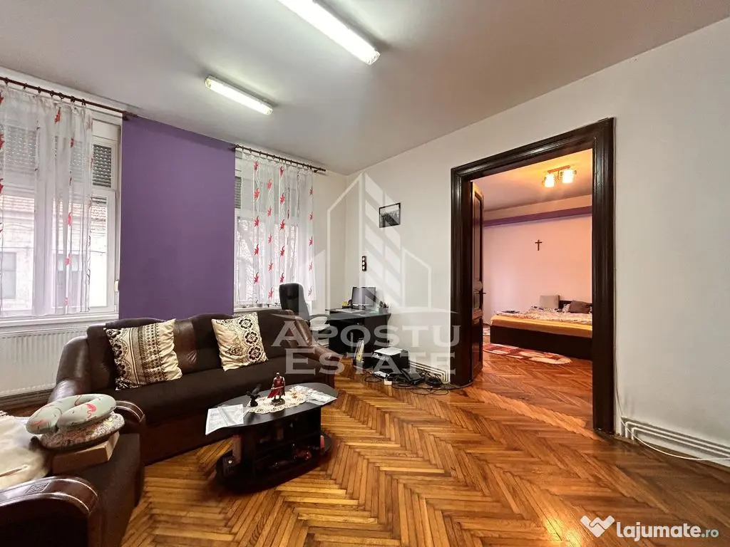 Apartament spațios 4 camere, 2 băi, parteer inalt în P... 