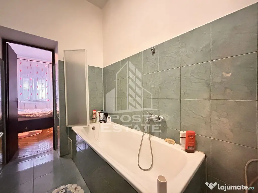 Apartament spațios 4 camere, 2 băi, parteer inalt în P... 