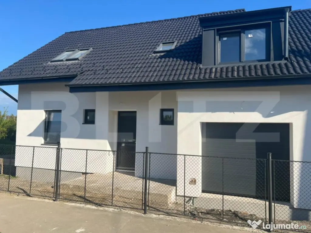 Casa de vanzare, cu 4 camere, 130,80 mp, zona Unirii