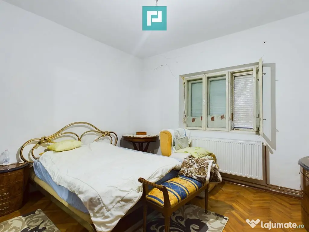 Casă cu 4 camere + anexe în Șofronea