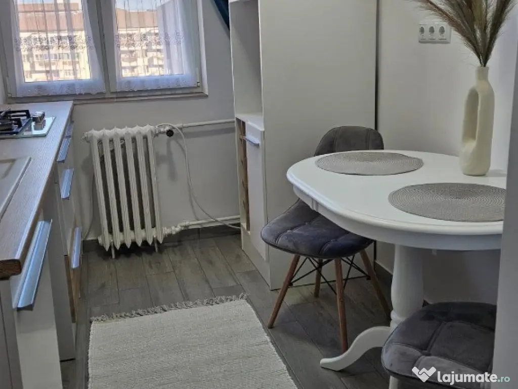 Ap tip U, Pta Magnoliei, et 9, lux , mobilat , acoperis , panorama