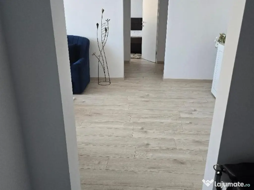 Ap tip U, Pta Magnoliei, et 9, lux , mobilat , acoperis , panorama