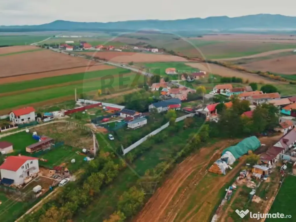 Teren intravilan Satu Nou- Halchiu-jud Brașov/ 655mp