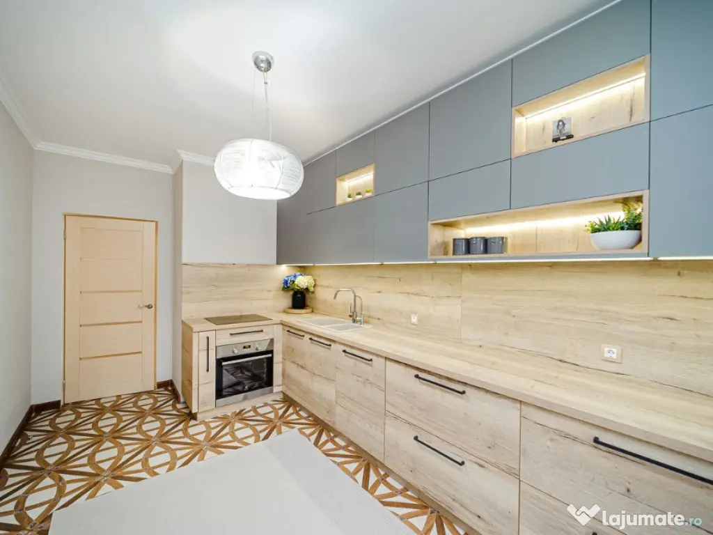 Apartament cu 3 camere de vanzare 