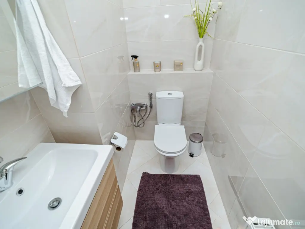 Apartament cu 3 camere de vanzare 