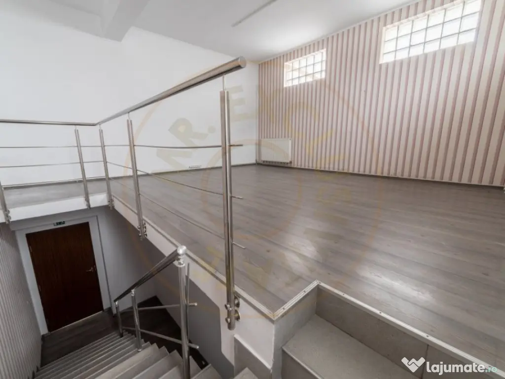 Casa P+3E+M cu spatiu comercial - ultracentral Pitesti 