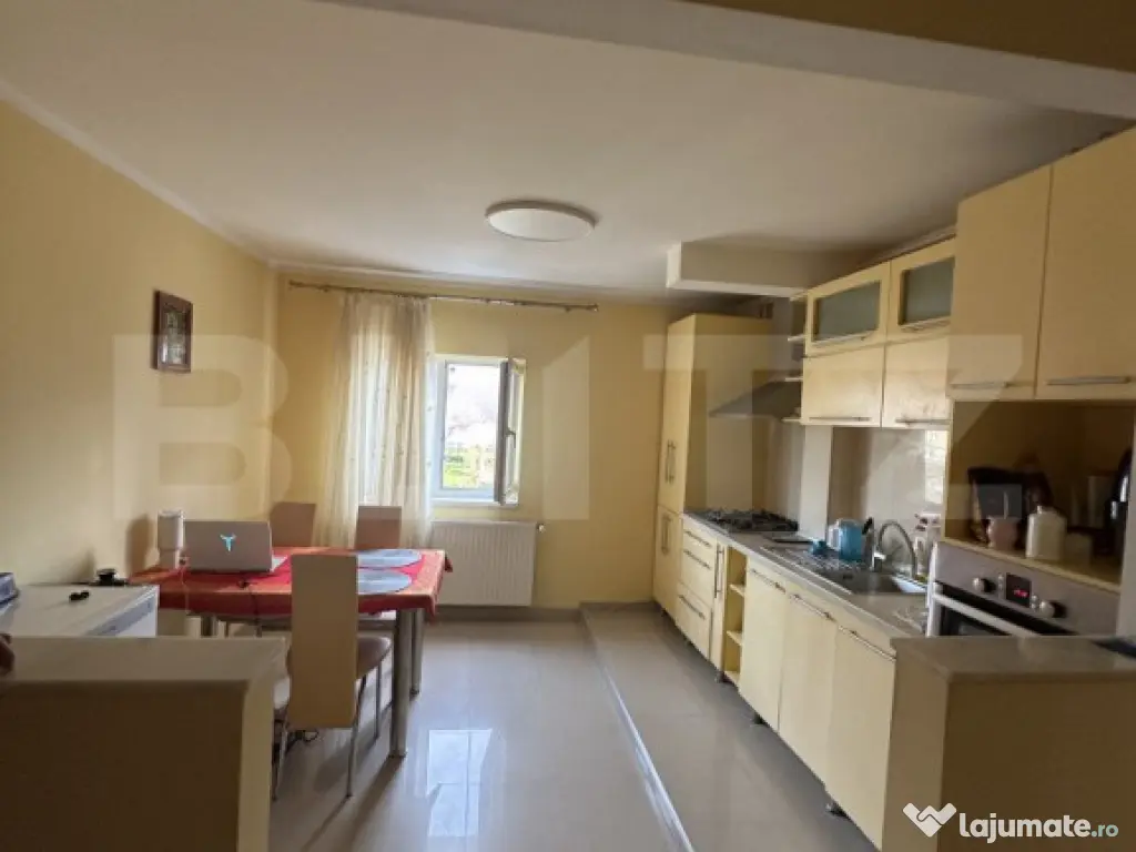 Apartament cu 3 camere, 67 mp, zona Micro 17