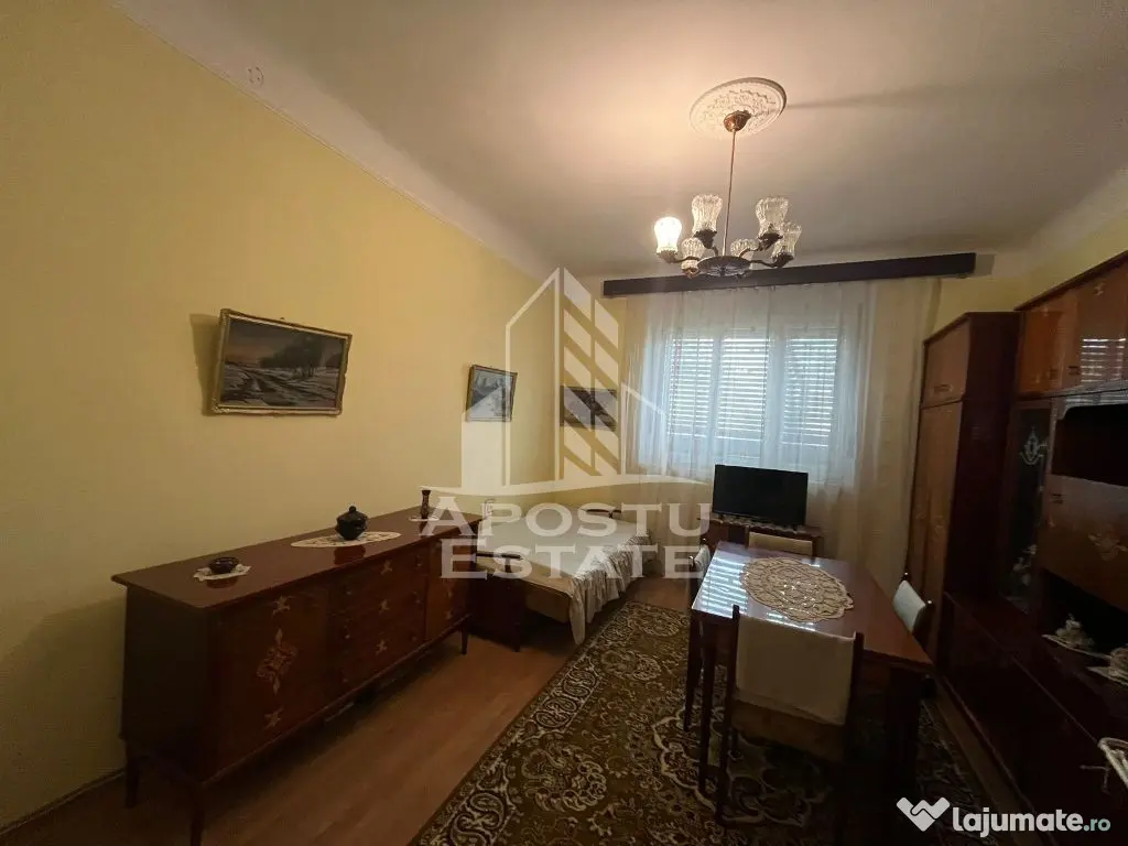 Casa cu 3 camere, curte comuna, posibilitate mansardare, ...