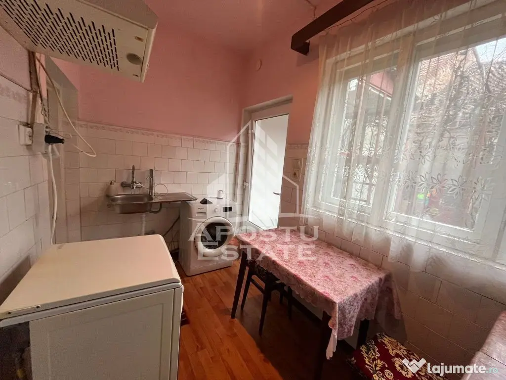 Casa cu 3 camere, curte comuna, posibilitate mansardare, ...