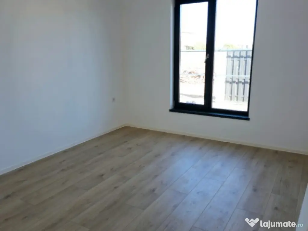 Casa individuala 4 CAMERE/700 M de Blv./Com.Berceni/COMISION 0 %