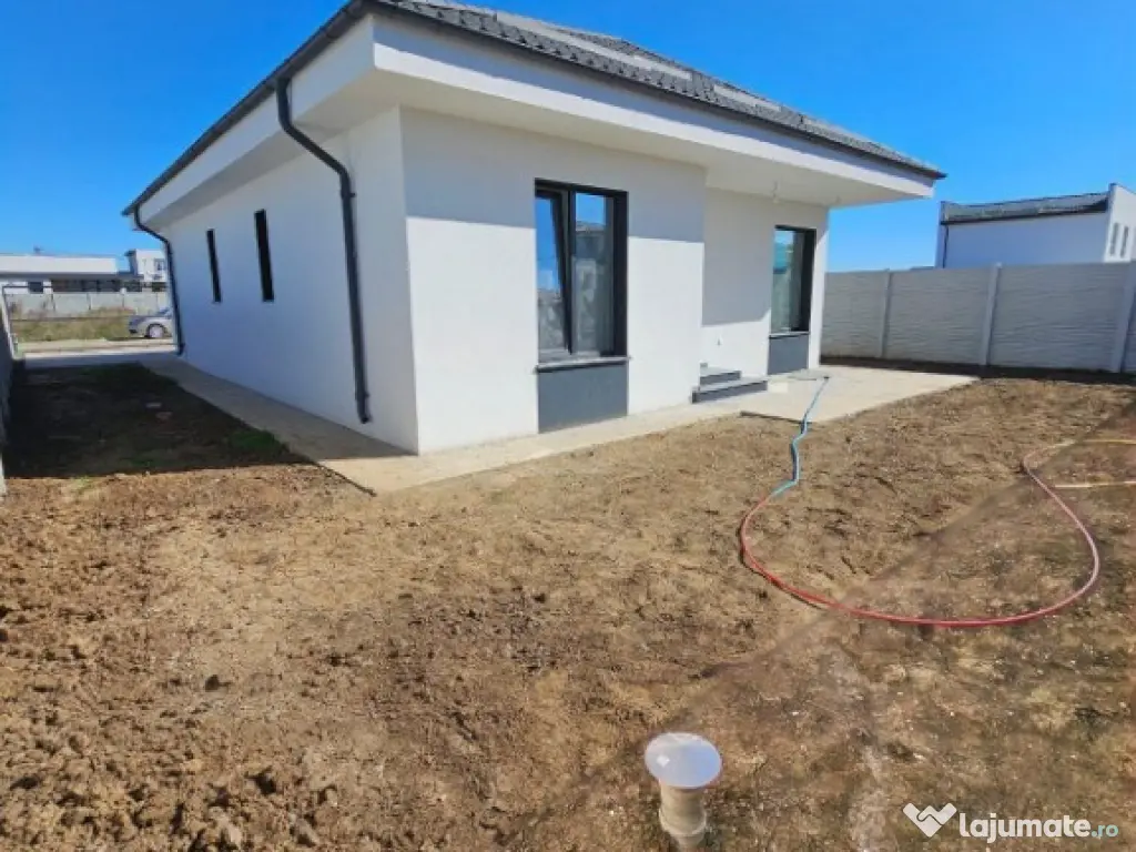 Casa individuala 4 CAMERE/700 M de Blv./Com.Berceni/COMISION 0 %