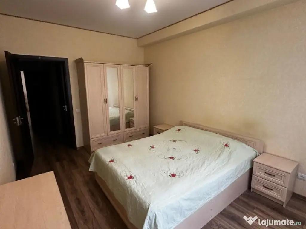 Apartament cu 2 camere de inchiriat in zona Tractorul