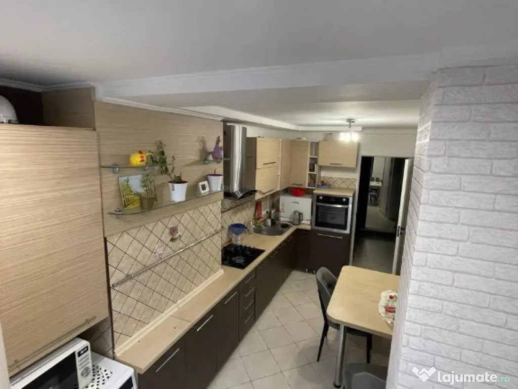 Apartament de inchiriat