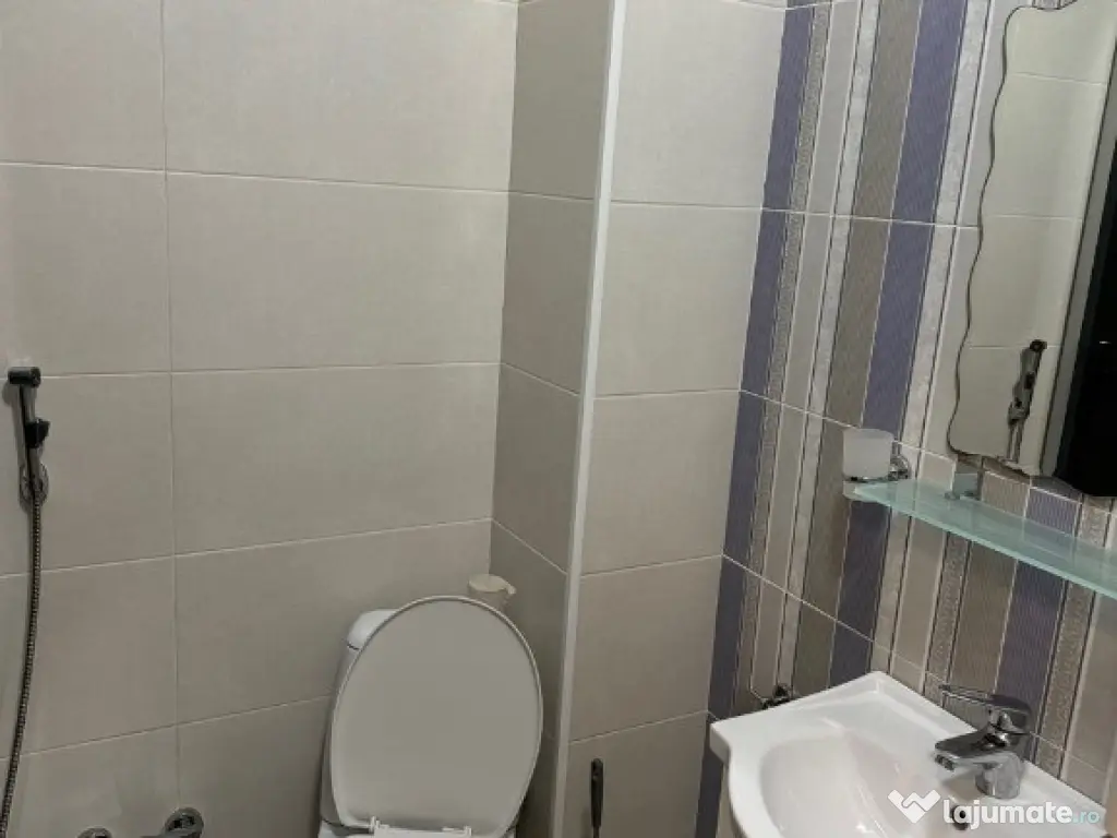 Tractorul-Garsoniera de inchiriat