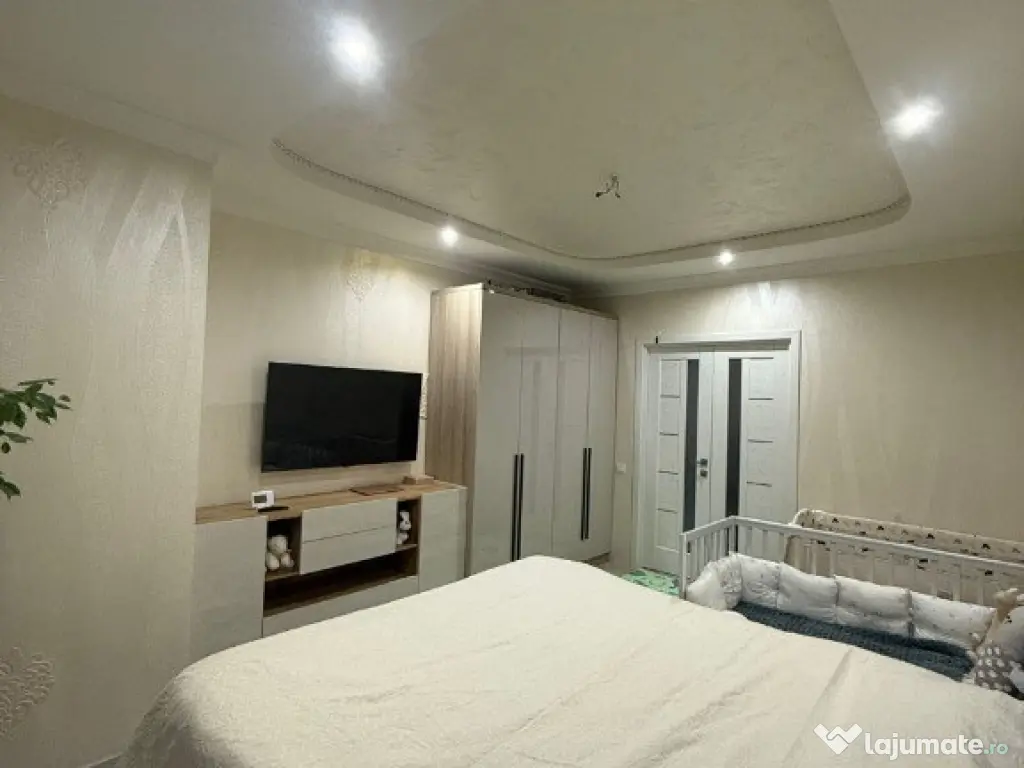 Vanzare garsoniera in zona Florilor 