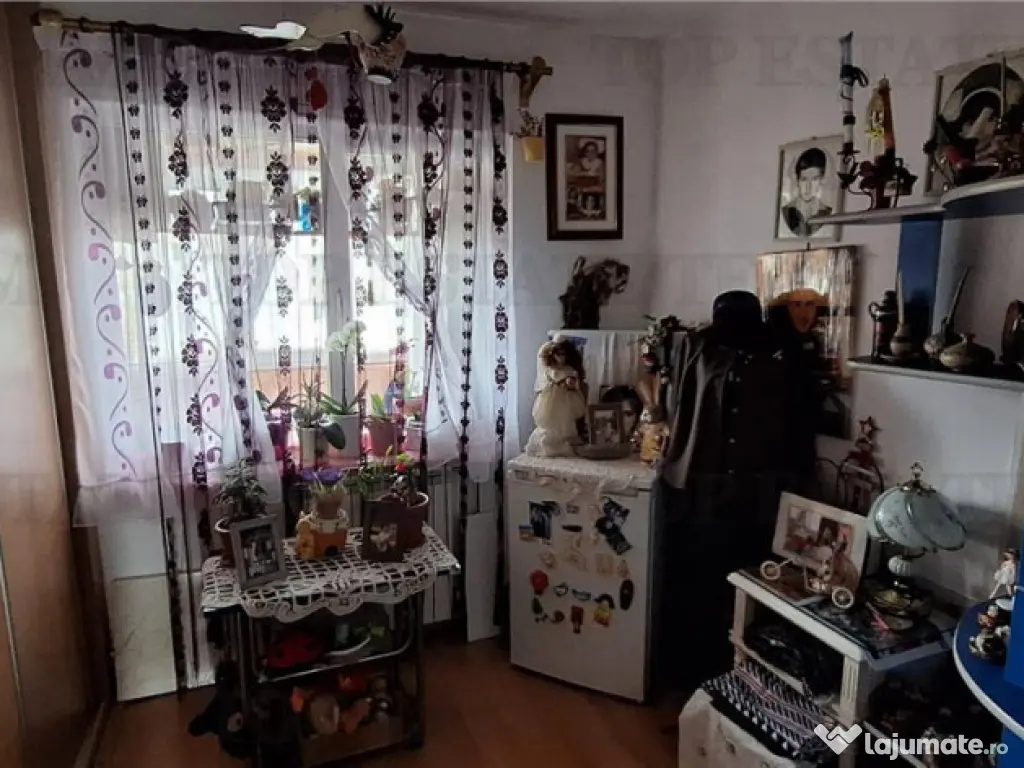 Apartament spatios 4 camere zona CET, Constanta 