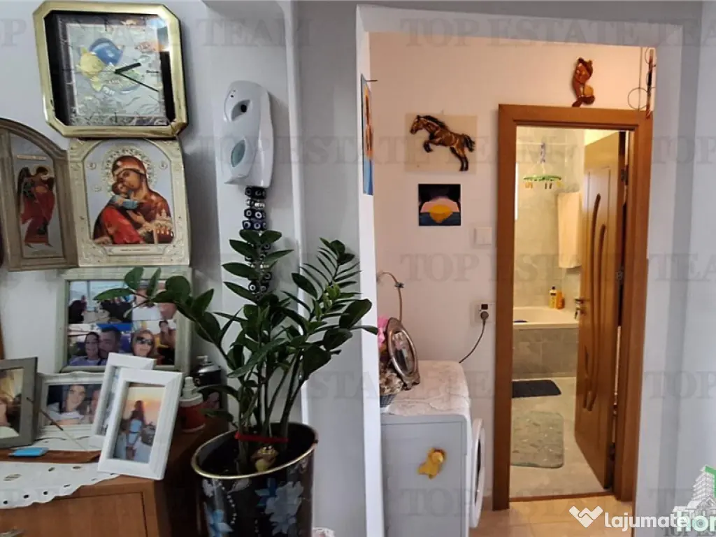 Apartament spatios 4 camere zona CET, Constanta 