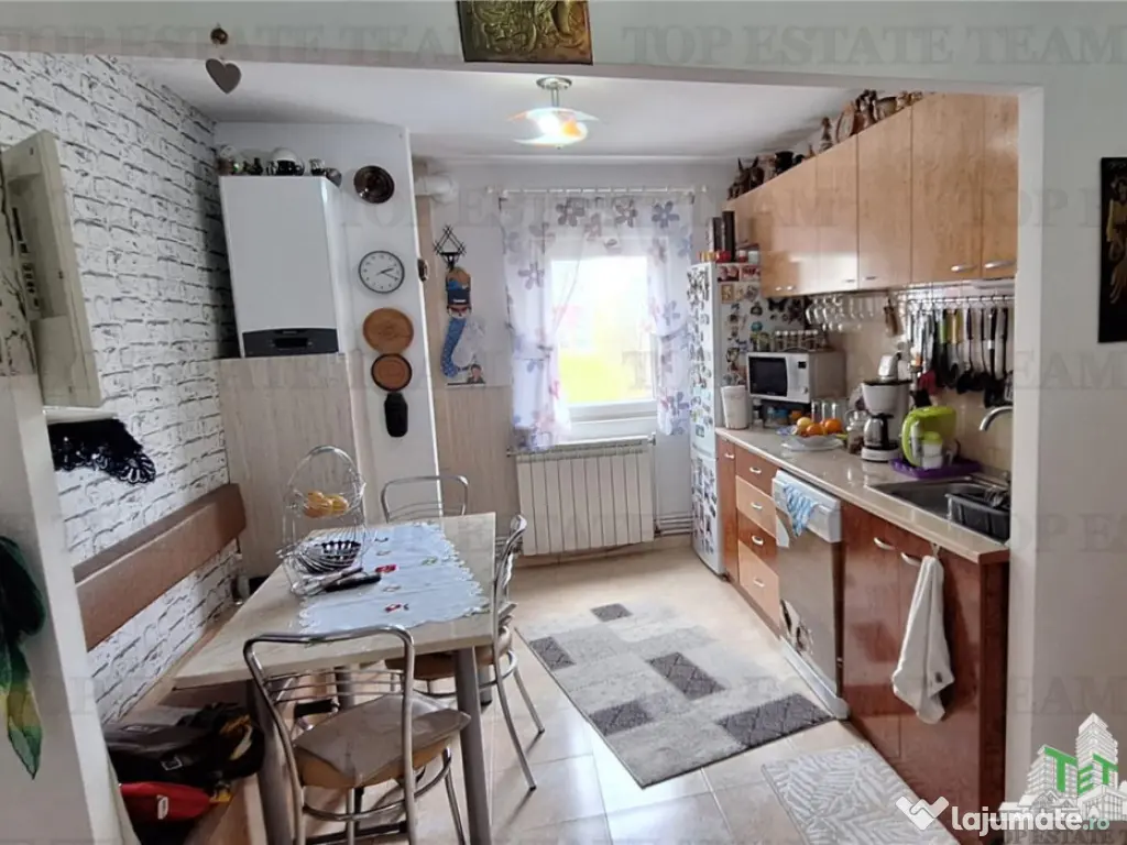 Apartament spatios 4 camere zona CET, Constanta 