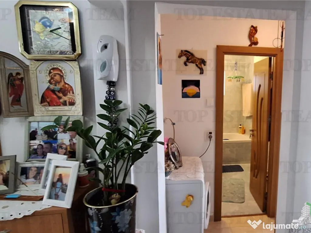 Apartament spatios 4 camere zona CET, Constanta 