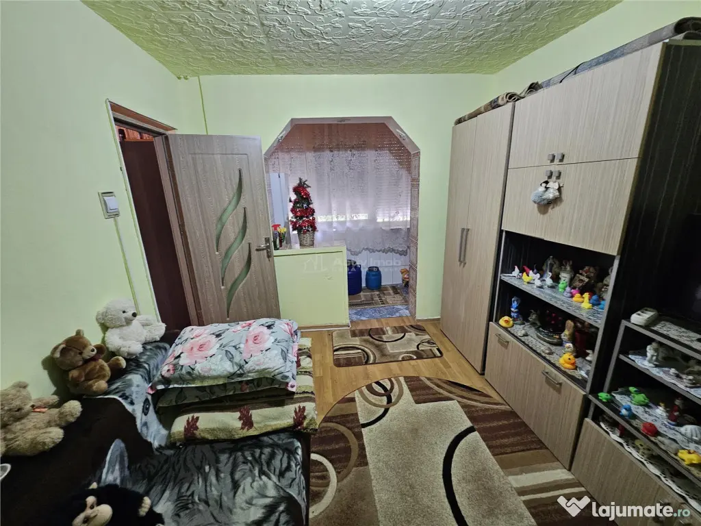 Resita, 2 Cam. Mobilat Utilat, Parter, Micro 1