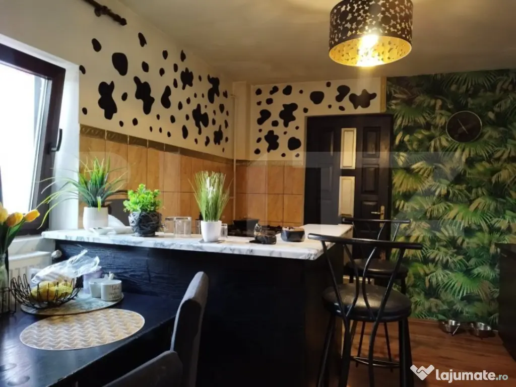 Casa cu 4 camere, 140 mp, acces auto, 902 mp teren, zona Bog