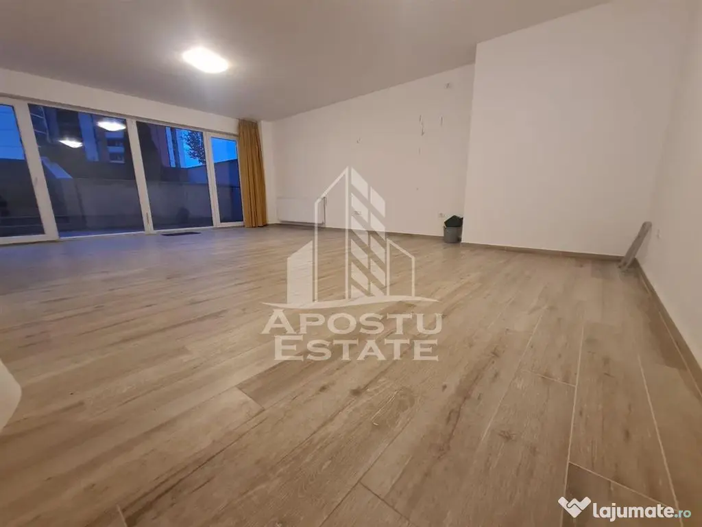 SAD, demisol, 2 locuri de parcare, in zona Aradului 