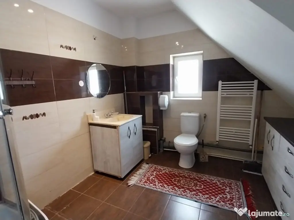 Apartament 4 camere 94 mp+terasa 17 mp Floresti central 