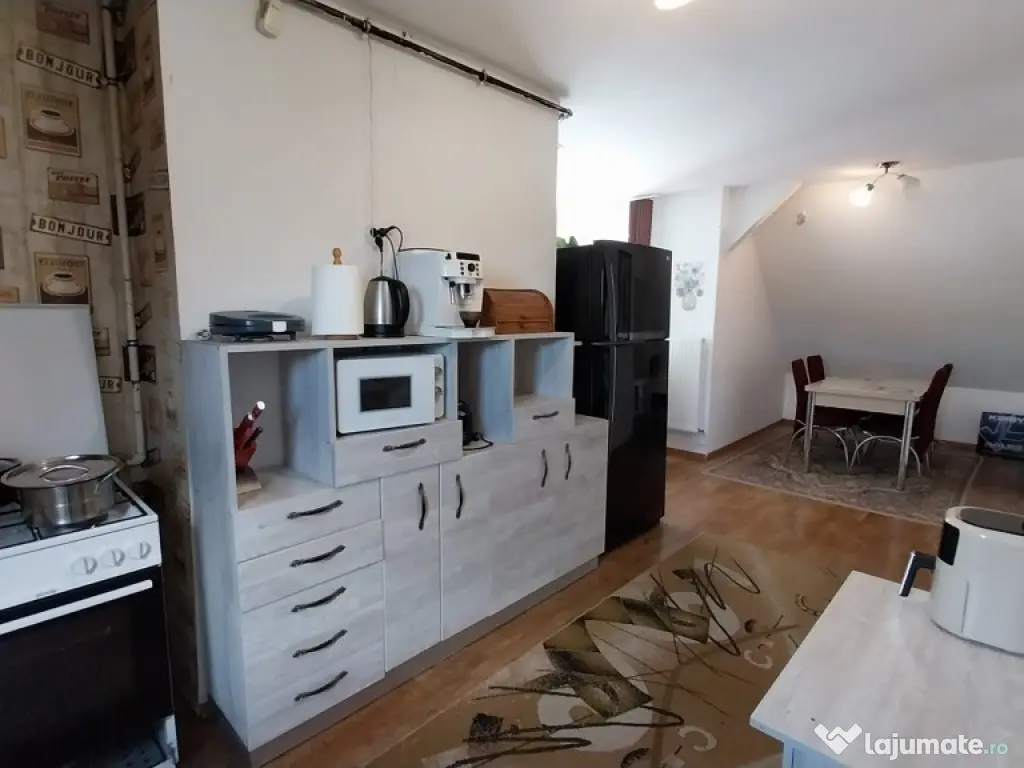 Apartament 4 camere 94 mp+terasa 17 mp Floresti central 