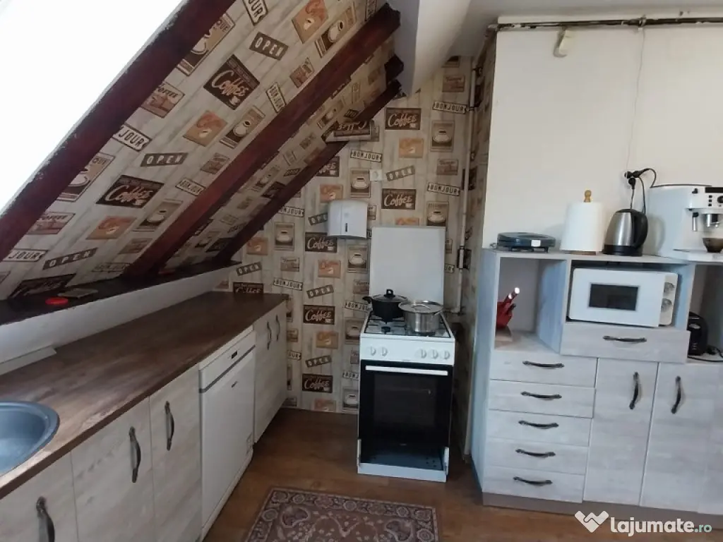 Apartament 4 camere 94 mp+terasa 17 mp Floresti central 