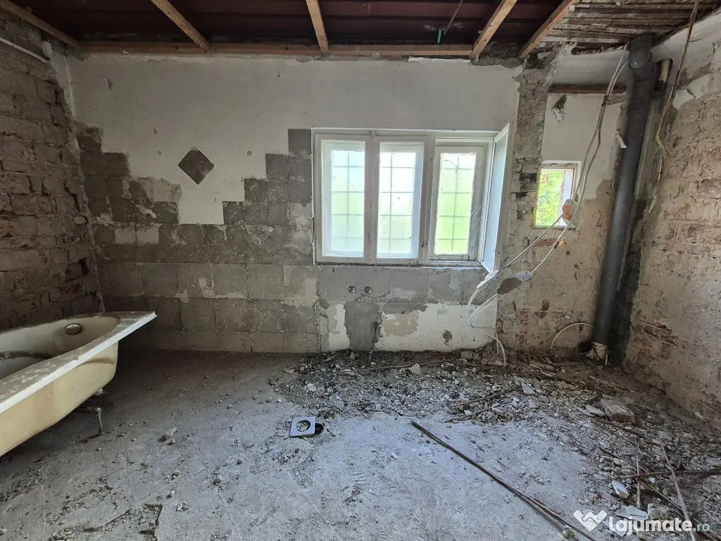 Casa S+P+1+Pod - 210,73 mp + teren 176 mp - zona Baicului...