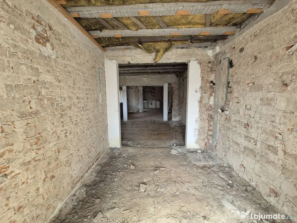 Casa S+P+1+Pod - 210,73 mp + teren 176 mp - zona Baicului...