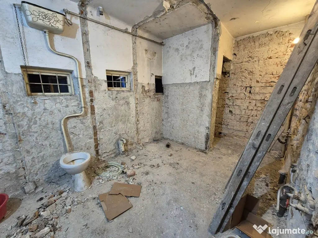 Casa S+P+1+Pod - 210,73 mp + teren 176 mp - zona Baicului...