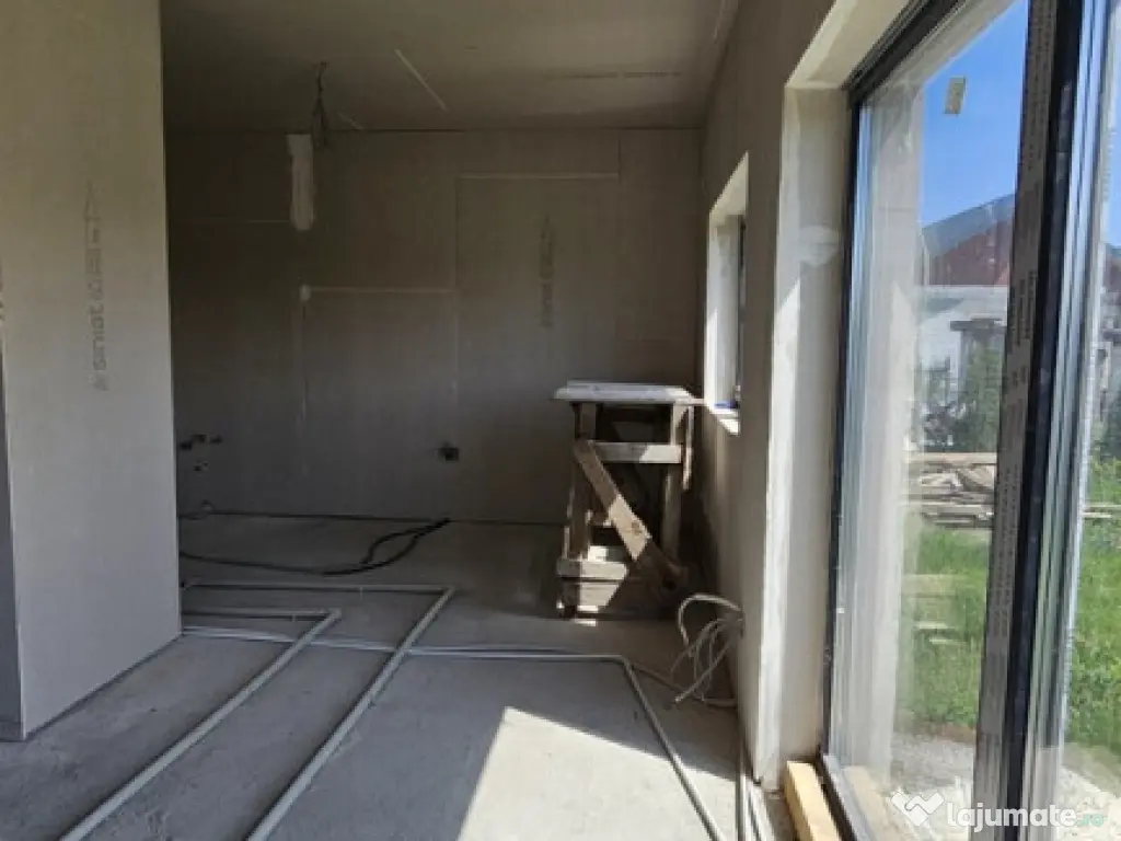 TARGSORU NOU - vila P+M 6 camere, 2024 la gri - 159000 euro