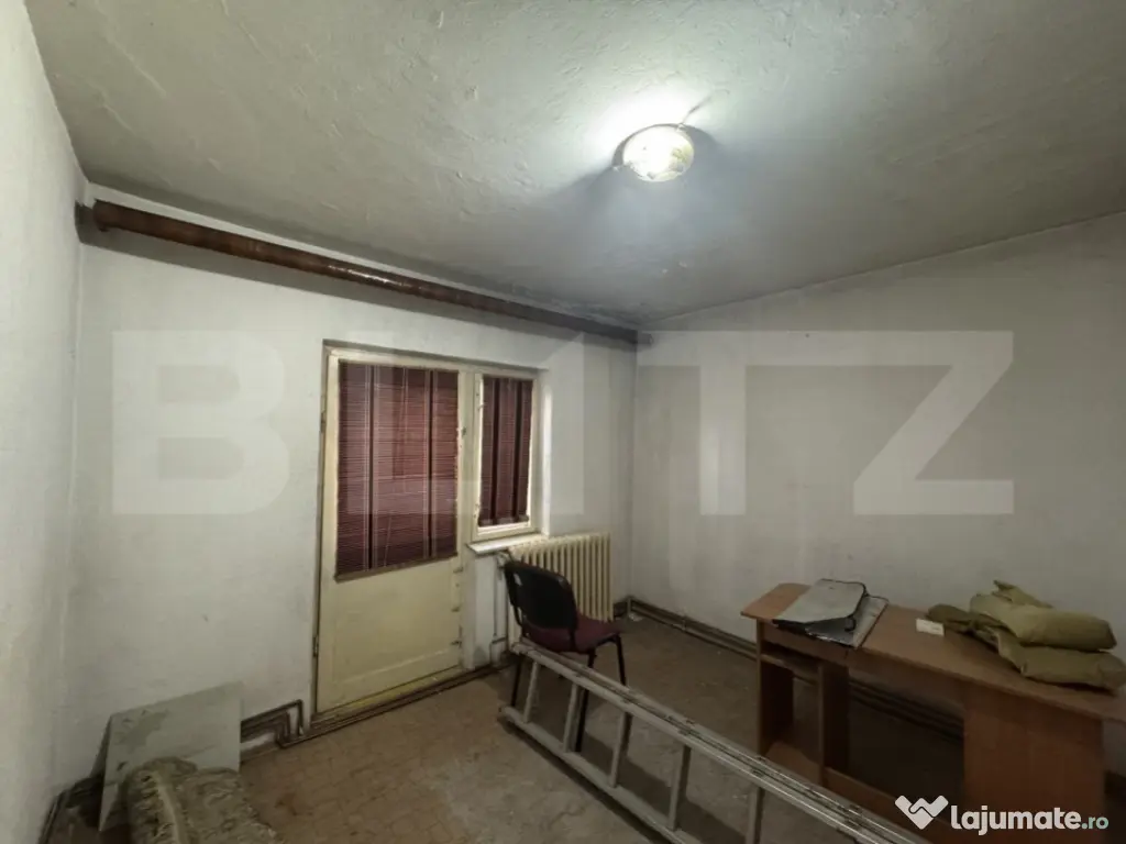 Apartament 2 camere, decomandat, 57mp, zona Piata Mare