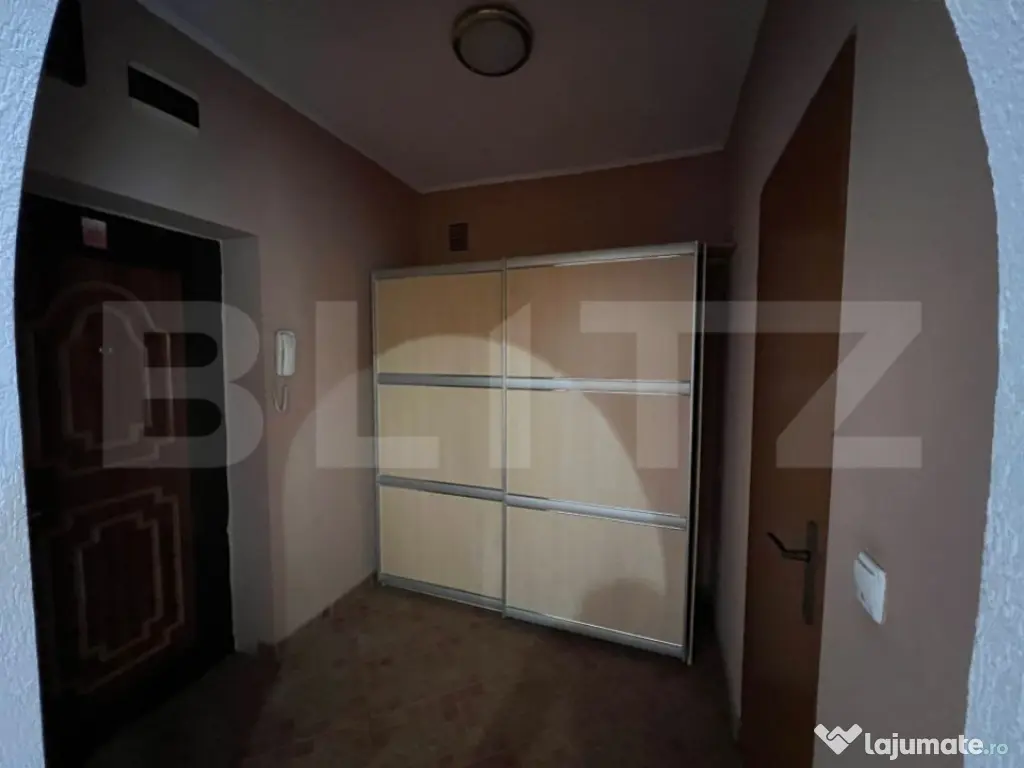 Apartament de vanzare, cu 2 camere, 48 mp, zona Bulevardul T